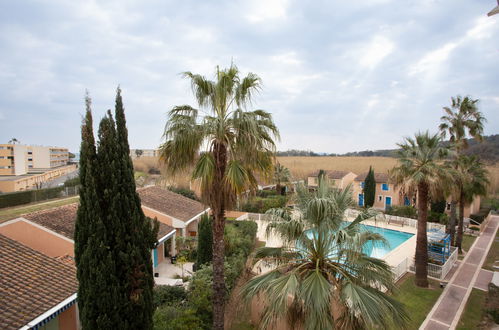 Foto 14 - Appartamento con 1 camera da letto a Le Lavandou con piscina e vista mare