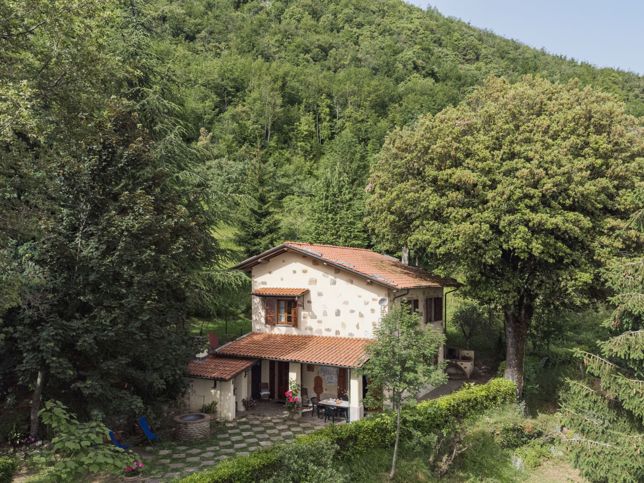 Photo 24 - Maison de 3 chambres à Camaiore avec jardin et vues à la mer