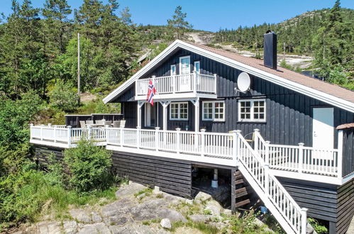 Foto 1 - Casa de 5 quartos em Fossdal com jardim e terraço