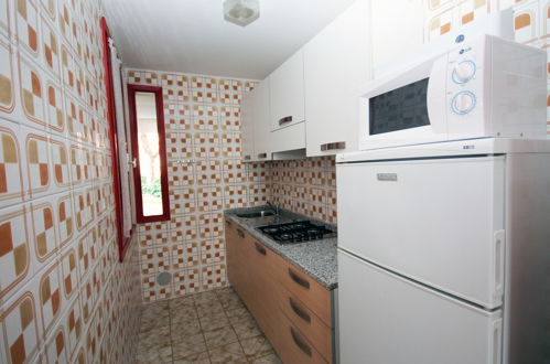 Photo 8 - 3 bedroom House in Lignano Sabbiadoro with swimming pool and garden