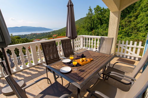 Photo 13 - Maison de 3 chambres à Mošćenička Draga avec piscine et vues à la mer