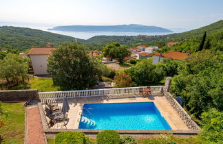 Foto 3 - Casa de 3 habitaciones en Mošćenička Draga con piscina y vistas al mar