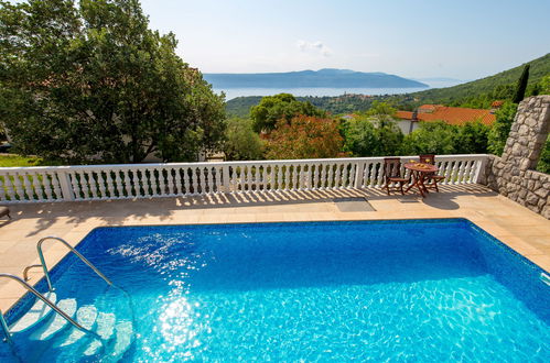 Foto 30 - Casa con 3 camere da letto a Mošćenička Draga con piscina e vista mare