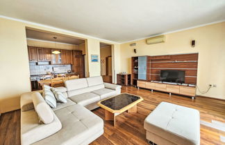 Foto 3 - Apartamento de 2 quartos em Dubrovnik com piscina e jardim