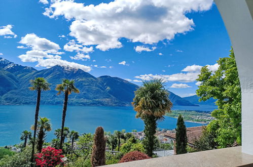 Foto 1 - Casa con 5 camere da letto a Minusio con piscina privata e vista sulle montagne