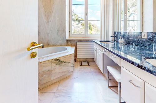 Foto 19 - Casa de 5 quartos em Minusio com piscina privada e jardim
