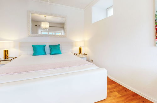 Foto 25 - Casa de 5 quartos em Minusio com piscina privada e jardim