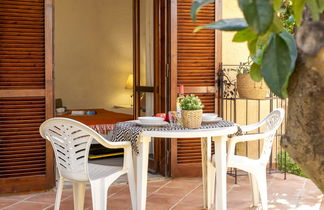 Photo 2 - 1 bedroom Apartment in Golfo Aranci with garden and terrace