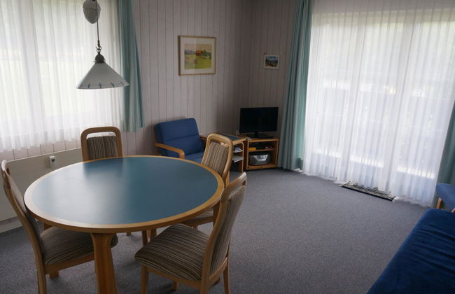 2 bedroom Apartment in Saanen - Photo 10