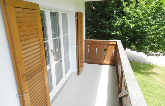 2 bedroom Apartment in Saanen - Photo 5