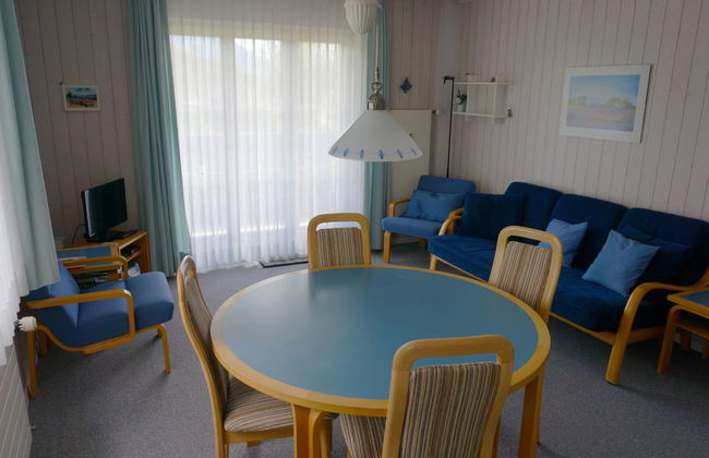 2 bedroom Apartment in Saanen - Photo 9