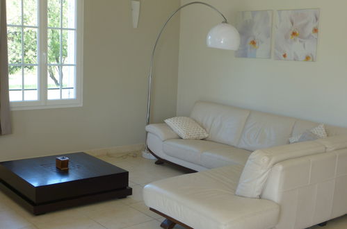 Photo 8 - 3 bedroom House in Pujaut with private pool and garden