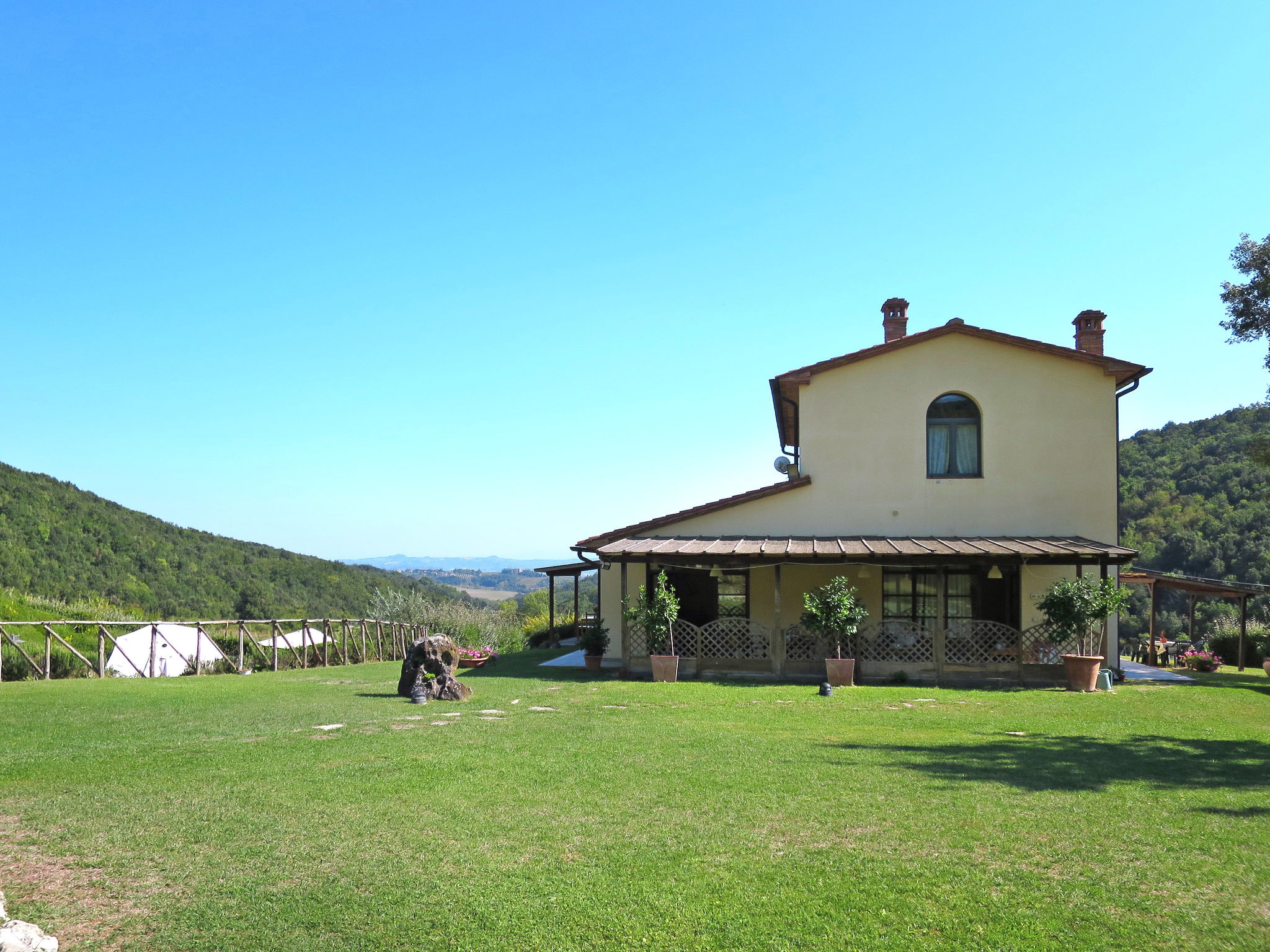 Photo 30 - 1 bedroom Apartment in Gambassi Terme with swimming pool and garden
