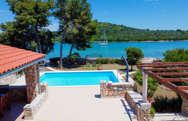 Casa de 6 quartos em Zadar com piscina privada e jardim - Foto 13