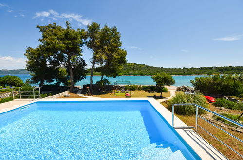 Foto 35 - Casa de 4 quartos em Zadar com piscina privada e jardim