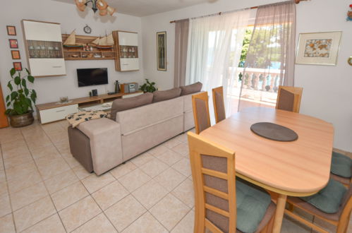 Photo 7 - 4 bedroom House in Zadar with private pool and garden