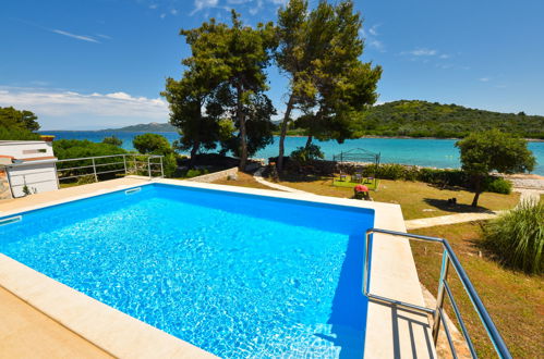 Foto 2 - Casa de 4 habitaciones en Zadar con piscina privada y vistas al mar