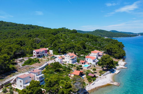 Foto 37 - Casa de 4 quartos em Zadar com piscina privada e jardim