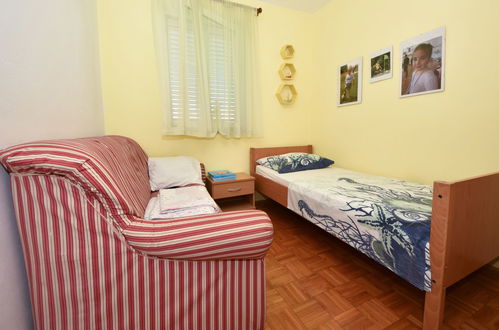 Foto 25 - Casa con 4 camere da letto a Zara con piscina privata e giardino