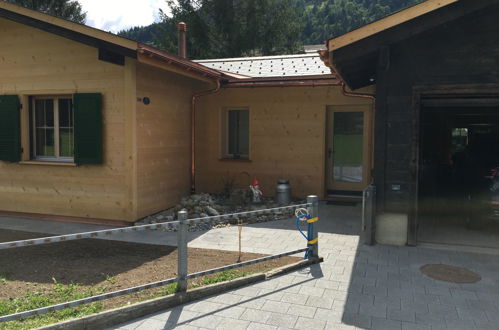 Foto 2 - Appartamento con 3 camere da letto a Lenk con giardino