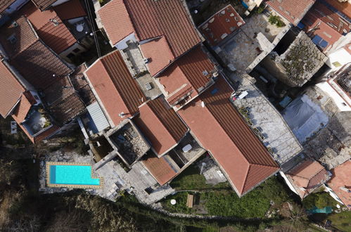 Foto 32 - Appartamento con 3 camere da letto a Prelà con piscina e terrazza