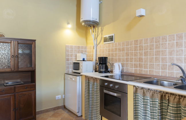 Apartamento de 4 quartos em Prelà com piscina e jardim - Foto 13