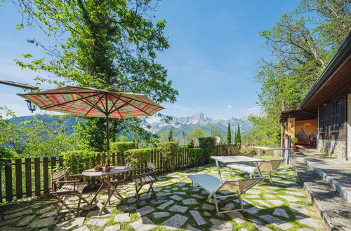 Photo 2 - Maison de 1 chambre à Massa avec jardin et terrasse