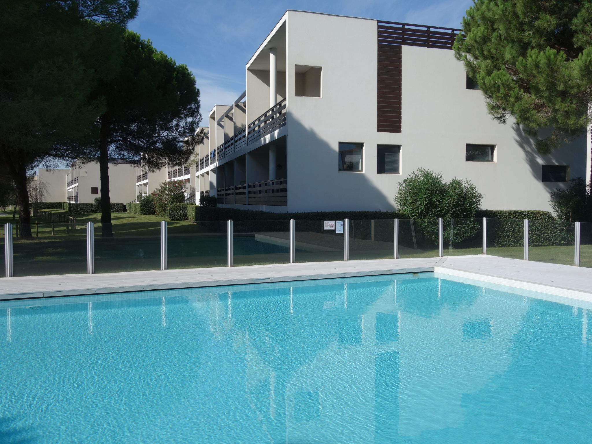 Foto 16 - Apartment mit 1 Schlafzimmer in Saint-Cyprien mit schwimmbad und blick aufs meer