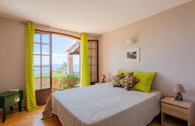 Casa de 4 quartos em Saint-Raphaël com piscina privada e jardim - Foto 18