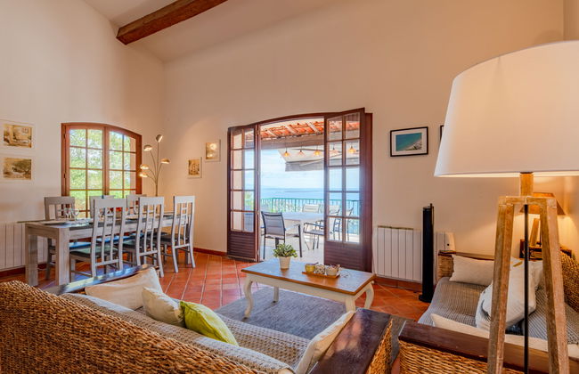 Casa de 4 quartos em Saint-Raphaël com piscina privada e jardim - Foto 6