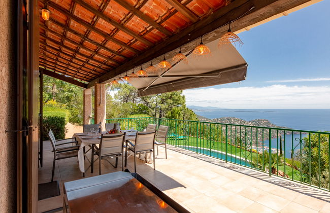 Casa de 4 quartos em Saint-Raphaël com piscina privada e jardim - Foto 32