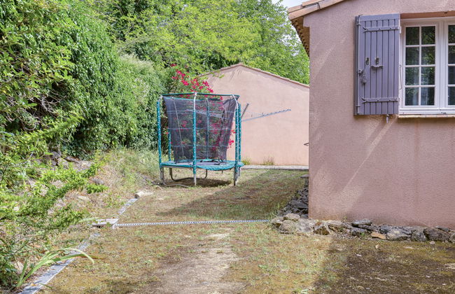 Casa de 4 quartos em Sabran com piscina privada e jardim - Foto 25