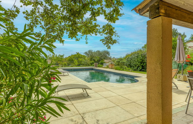 Casa de 4 quartos em Sabran com piscina privada e jardim - Foto 1