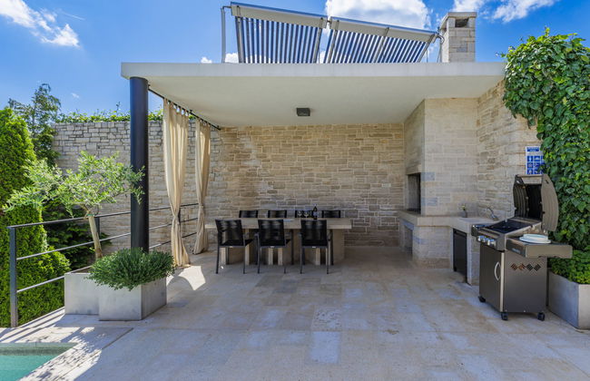 Casa de 4 quartos em Sveti Petar u Šumi com piscina privada e jardim - Foto 18