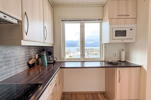 Foto 9 - Casa de 4 quartos em Sande i Sunnfjord com jardim e terraço