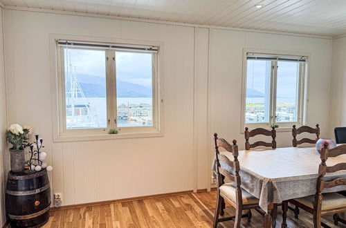 Foto 8 - Casa de 4 quartos em Sande i Sunnfjord com jardim e terraço