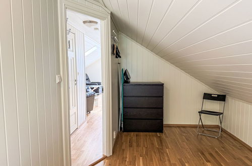 Foto 19 - Casa de 4 quartos em Sande i Sunnfjord com jardim e terraço