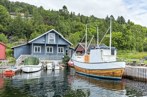 Foto 6 - Casa de 4 quartos em Sande i Sunnfjord com jardim e terraço