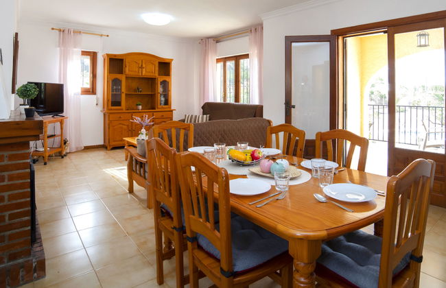 Casa de 4 quartos em Calp com piscina privada e jardim - Foto 5