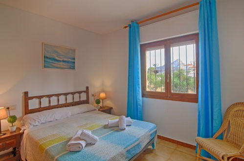 Foto 3 - Casa con 3 camere da letto a Calp con piscina privata e vista mare