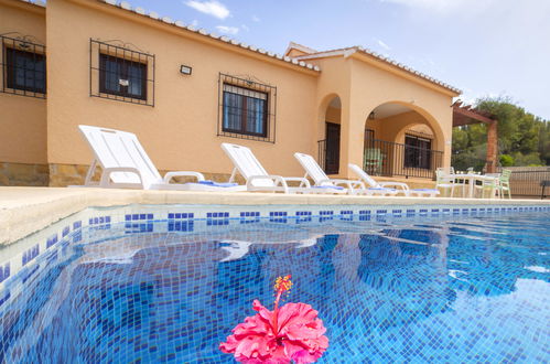 Foto 2 - Casa de 3 quartos em Calp com piscina privada e jardim