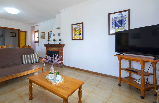 Casa de 4 quartos em Calp com piscina privada e jardim - Foto 8