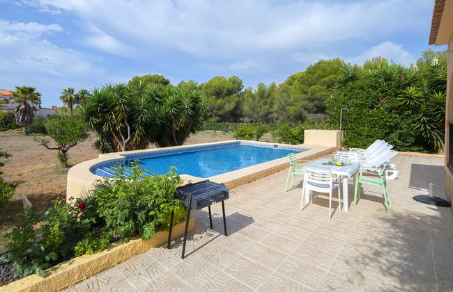 Casa de 4 quartos em Calp com piscina privada e jardim - Foto 21