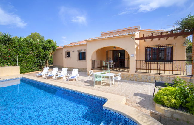 Casa de 4 quartos em Calp com piscina privada e jardim - Foto 20