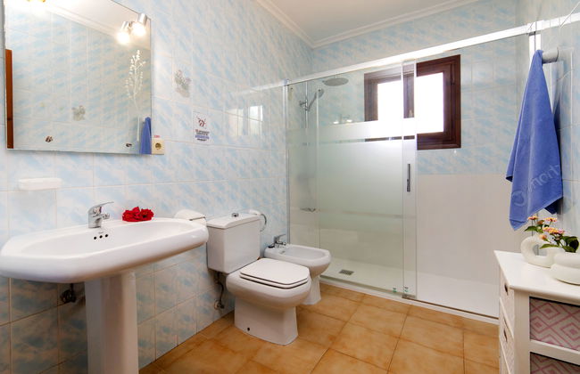 Casa de 4 quartos em Calp com piscina privada e jardim - Foto 14