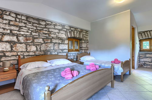 Foto 32 - Casa de 6 quartos em Višnjan com piscina privada e jardim