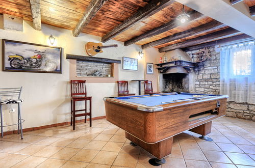 Foto 12 - Casa de 6 quartos em Višnjan com piscina privada e jardim