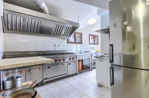 Foto 13 - Casa de 6 quartos em Višnjan com piscina privada e jardim