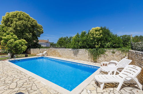 Foto 23 - Casa de 6 quartos em Višnjan com piscina privada e jardim