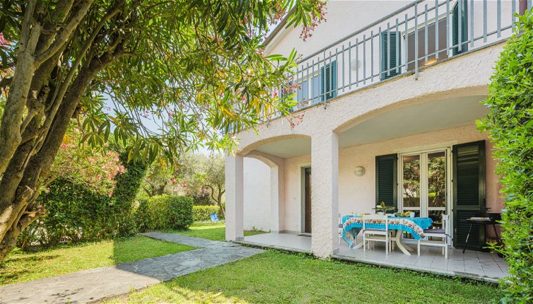 Foto 1 - Casa de 2 habitaciones en Ameglia con jardín y vistas al mar
